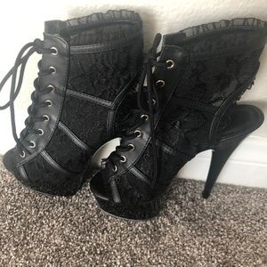 PLEASER BRAND NEW NEVER WORN SEXY LACE HEELS SIZE 5